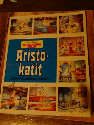ARISTOKATIT KERÄILYKUVAT KANSIO ,DISNEY 1973