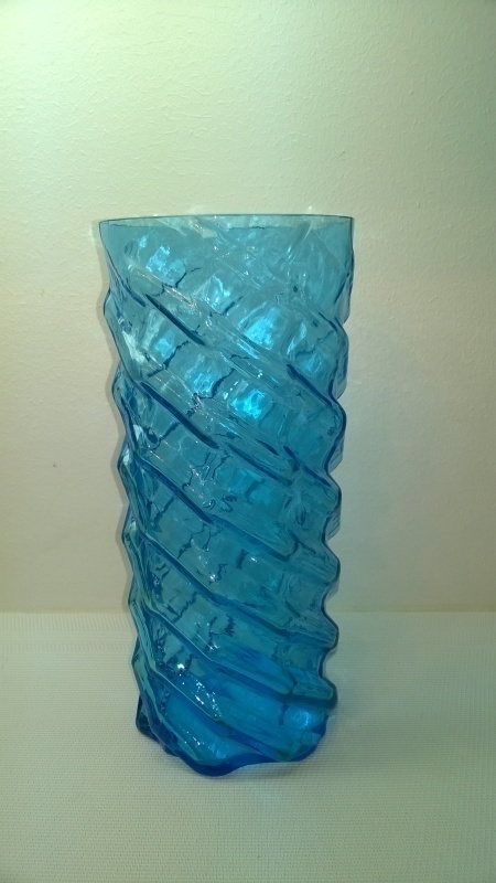 Nuutajärvi, turkoosi kierre lasimaljakko, 255 mm