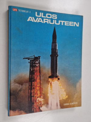 Arthur C. Clarke : Ulos avaruuteen