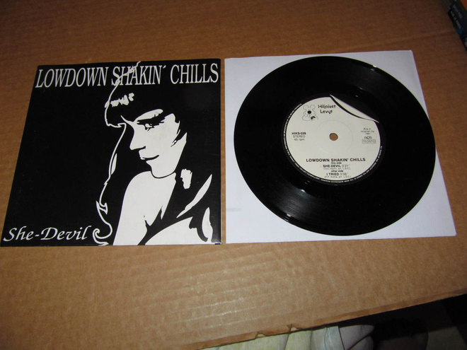 Lowdown Shakin' Chills 7" She-Devil, PS v.1991 EX/EX