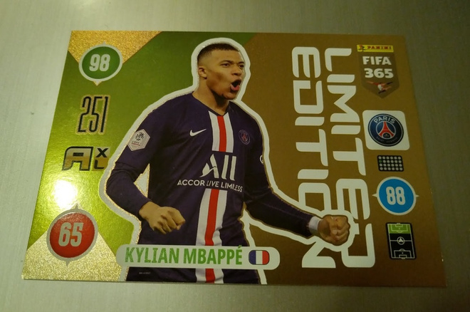 2021 Panini FIFA 365 Kylian Mbappe Limited Edition