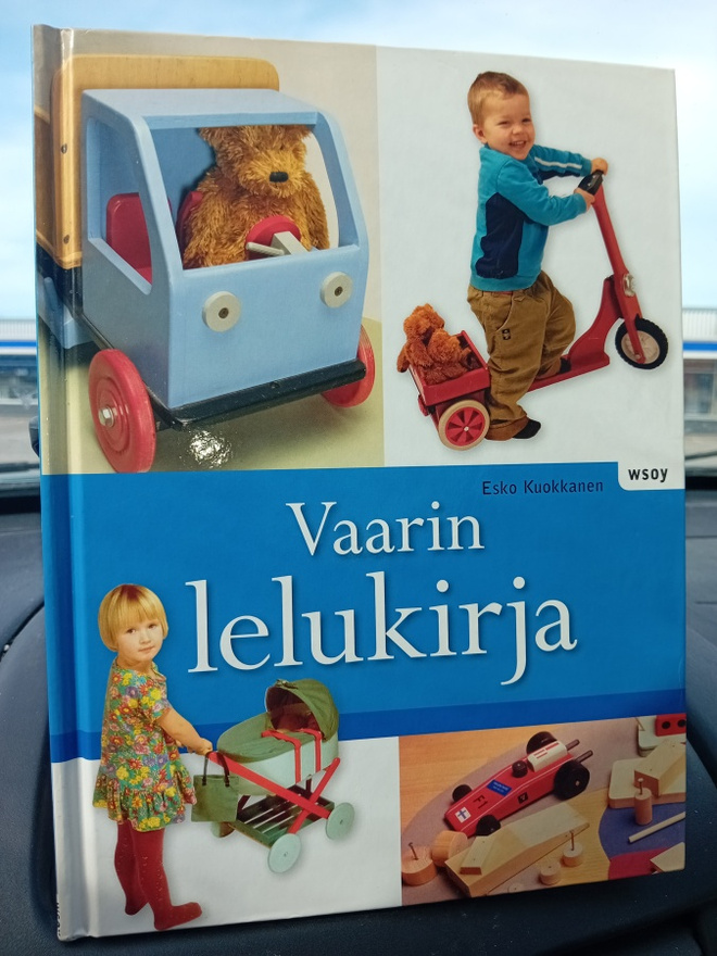 Kuokkanen  : Vaarin lelukirja ( SIS POSTIKULU  )
