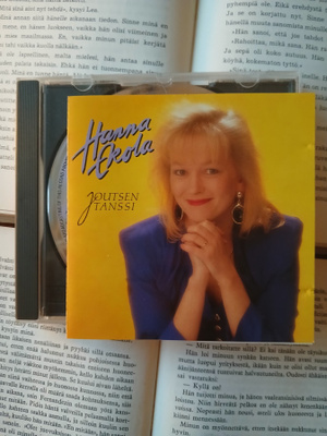 Hanna Ekola - Joutsentanssi (CD)