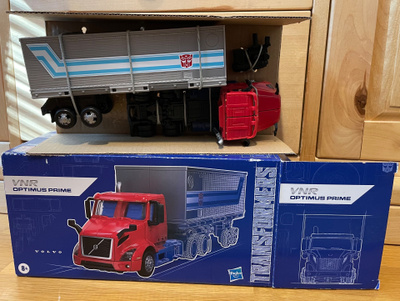 Transformers VNR Optimus Prime