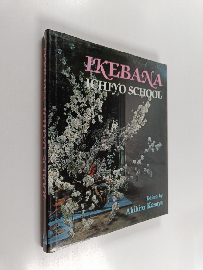Akihiro Kasuya : Ikebana : Ichiyo School