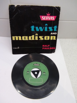 TWIST AND MADISON, RAUL PAULSEN 7´ SERVAS