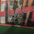 THE RUNAWAYS - ALL RIGHT YOU GUYS M-/M- 7" SINGLE + NIMMARI - pikkukuva 3