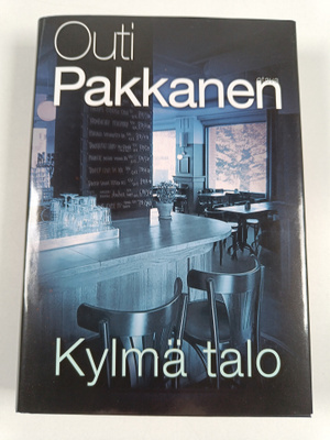 Outi Pakkanen : Kylmä talo