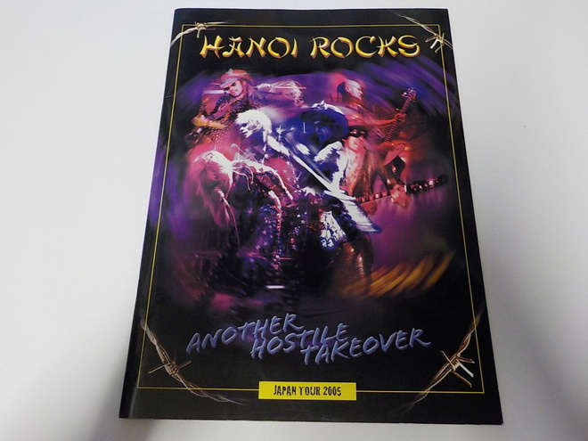 HANOI ROCKS KIERTUEKIRJA VIIDELLÄ NIMMARILLA