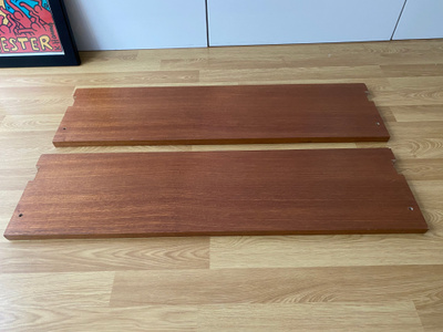 Teak-viiluiset hyllylevyt 2 kpl.