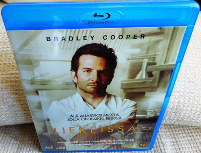 Liekeissä Blu-ray