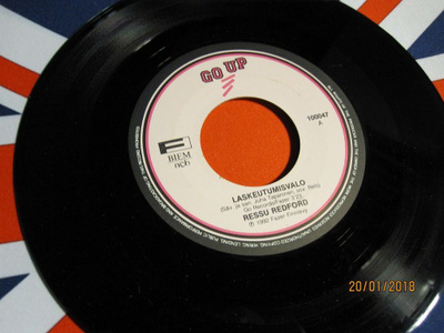 Ressu Redford: Laskeutumisvalo 7"