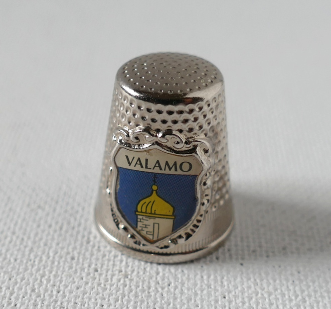 Sormustin 18, Valamo
