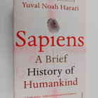 Yuval Noah Harari : Sapiens : a brief history of humankind - pikkukuva 1