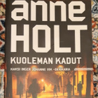 Anne Holt - Kuoleman kadut - pikkukuva 1