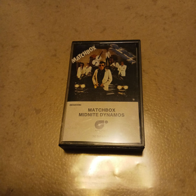 Matchbox – Midnite Dynamos orig 1980 kasetti Rockabilly upea