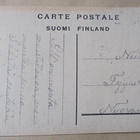 Lapsi istumassa lemmikkikimpun päällä + runo, k. k-k - pikkukuva 2