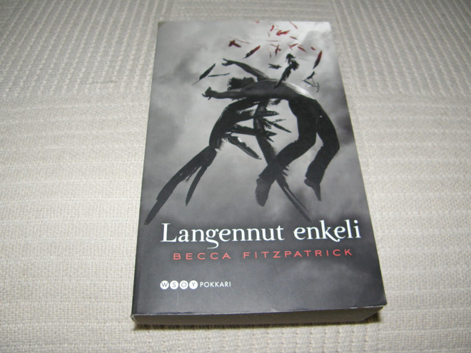 Becca Fitzpatrick  Langennut enkeli -pok