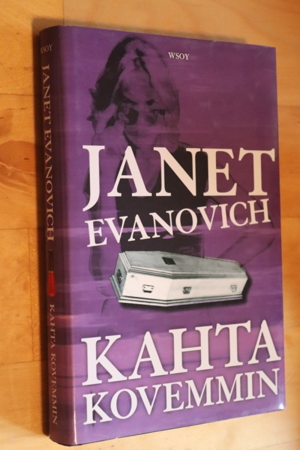 Janet Evanovich : Kahta kovemmin ( 1.p. 2009 )