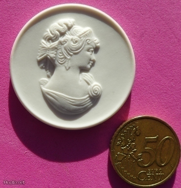 Posliini medaljonki halk. 42mm aito MEISSEN SAKSA