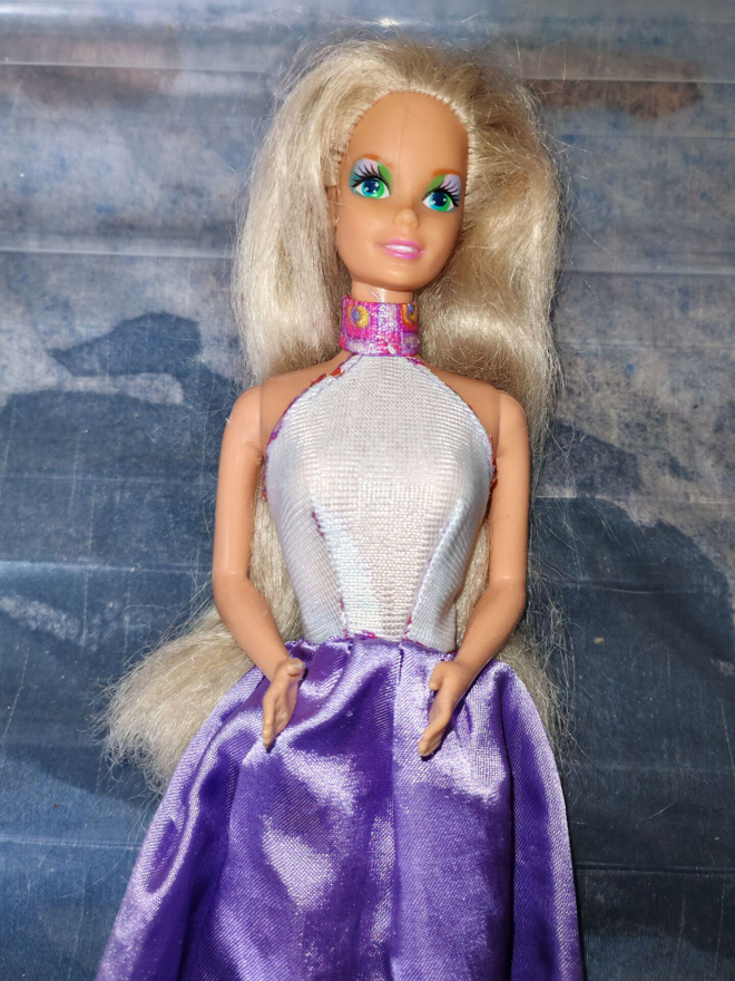 Costume Ball Barbie 1990