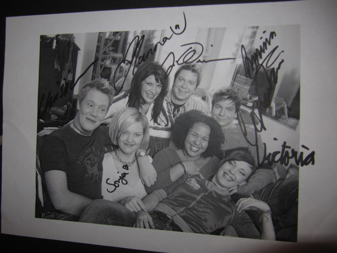 Idols 2003-2004 finalistien nimikirjoitukset