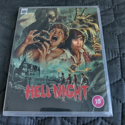 Hell Night - helvetin yö Blu-ray **muoveissa**
