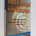 Dennis S. Reina : Trust & betrayal in the workplace : bui... - pikkukuva 1