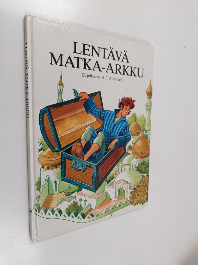 H. C. Andersen : Lentävä matka-arkku