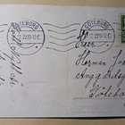Nuori leidi kaulassaan hevosenkenkä ja neliapiloita, p. 1922 - pikkukuva 2