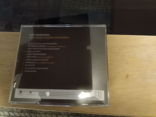 cd levy suvi teräsniska hän tanssi kanssa enkeleiden