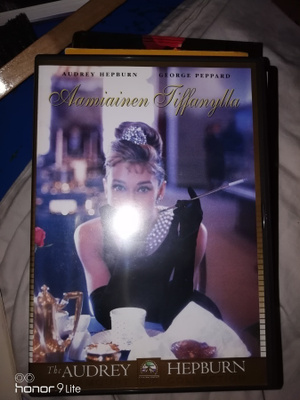 Aamiainen Tiffanylle