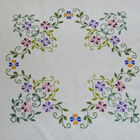 Käsinkirjailtu pöytäliina 106 x 110 - pikkukuva 2