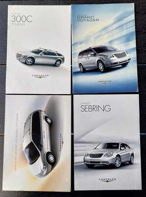 Chrysler esitteet 4 kpl Grand Voyager Sebring  300 Touring