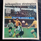 Lundberg "Jalkapallon strategiaa" ja Atik Ismailin nimikirj - pikkukuva 1