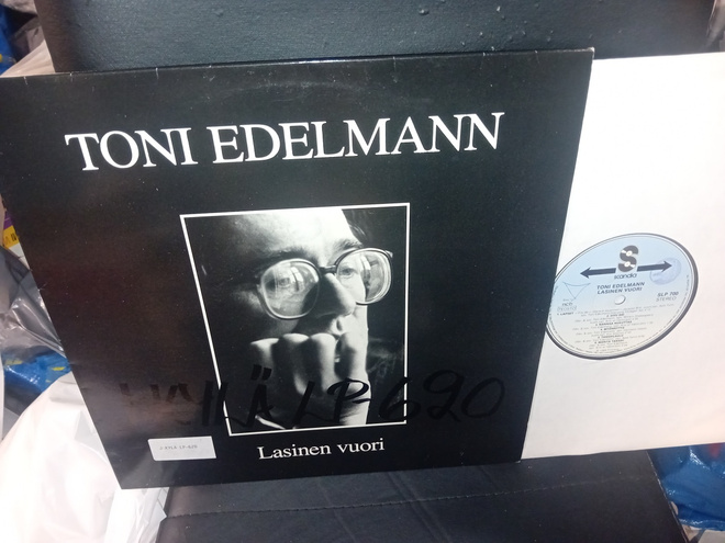 LP Tony Edelmann  : Lasinen vuori ( SIS POSTIKULU  )