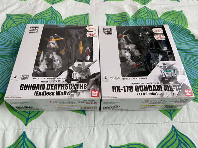 SD Gundam figuurit 2kpl (BANDAI)
