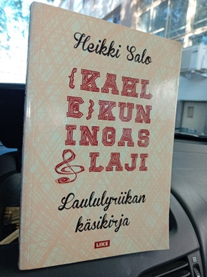 Heikki Salo : Kuningaslaji - Laululyriikan käsikirja ( SIS