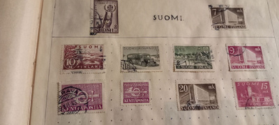 Postimerkkikansio+sekalaisia merkkejä (1900-luku)