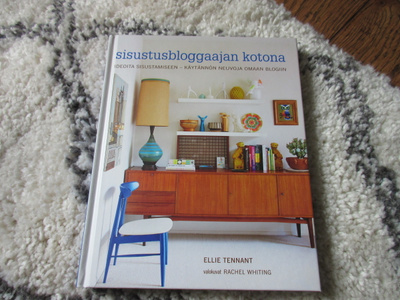 Sisiustusbloggaajan kotona 156 sivua.