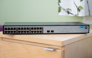 HPE 24 porttinen kytkin (HPE 1424-24G2SFP)