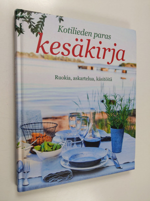 Kotilieden paras kesäkirja : ruokia, askartelua, käsitöitä