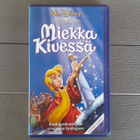 VHS: Miekka Kivessä (Walt Disney Klassikot 1963/?) - pikkukuva 1