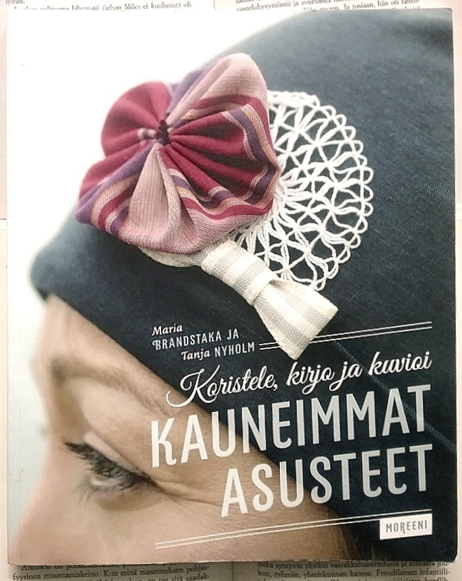 Koristele, kirjo ja kuvioi: Kauneimmat asusteet (nid.)