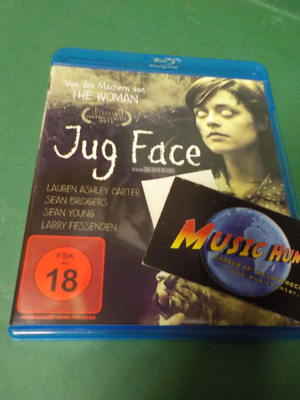 JUG FACE UUSI BLU-RAY (W)