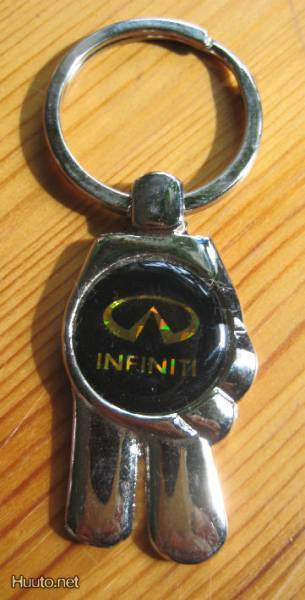 INFINITI - Metallinen avainmen perä  n. 2,8 x 5,3 cm