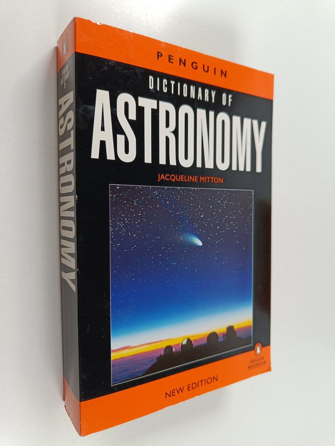 Jacqueline Mitton : The Penguin Dictionary of Astronomy