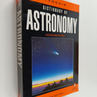 Jacqueline Mitton : The Penguin Dictionary of Astronomy - pikkukuva 1
