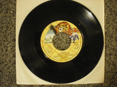 7" Rod Stewart: Ole Ola / I´d Walk A Million Miles For One O