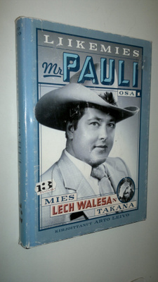 Arto Leivo : Mies Lech Walesan takana